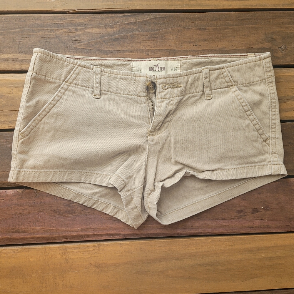 Hollister Low Rise Khaki Shorts